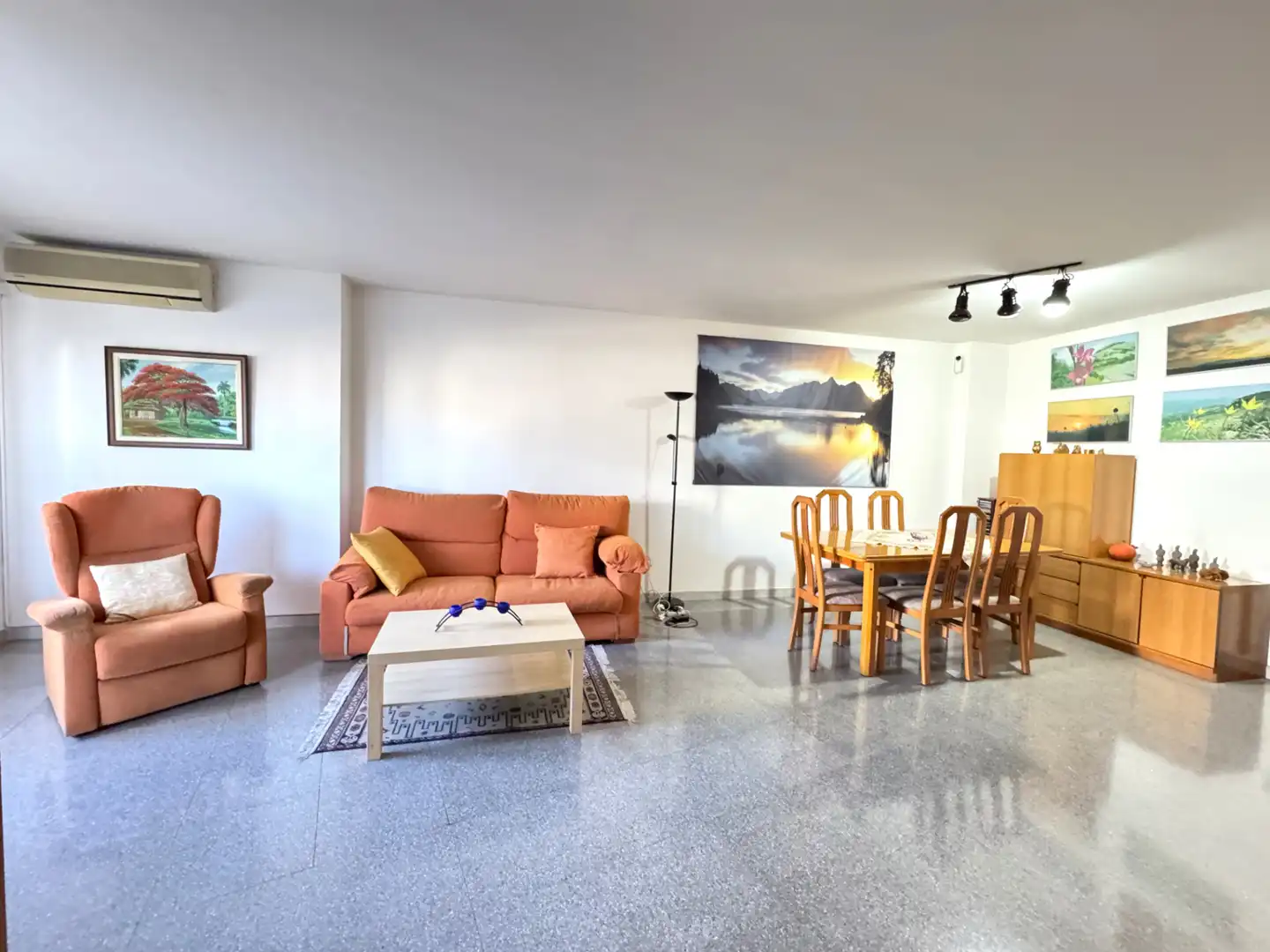 Sala de estar de Piso en venta en Terrassa con Aire acondicionado, Calefacción y Amueblado