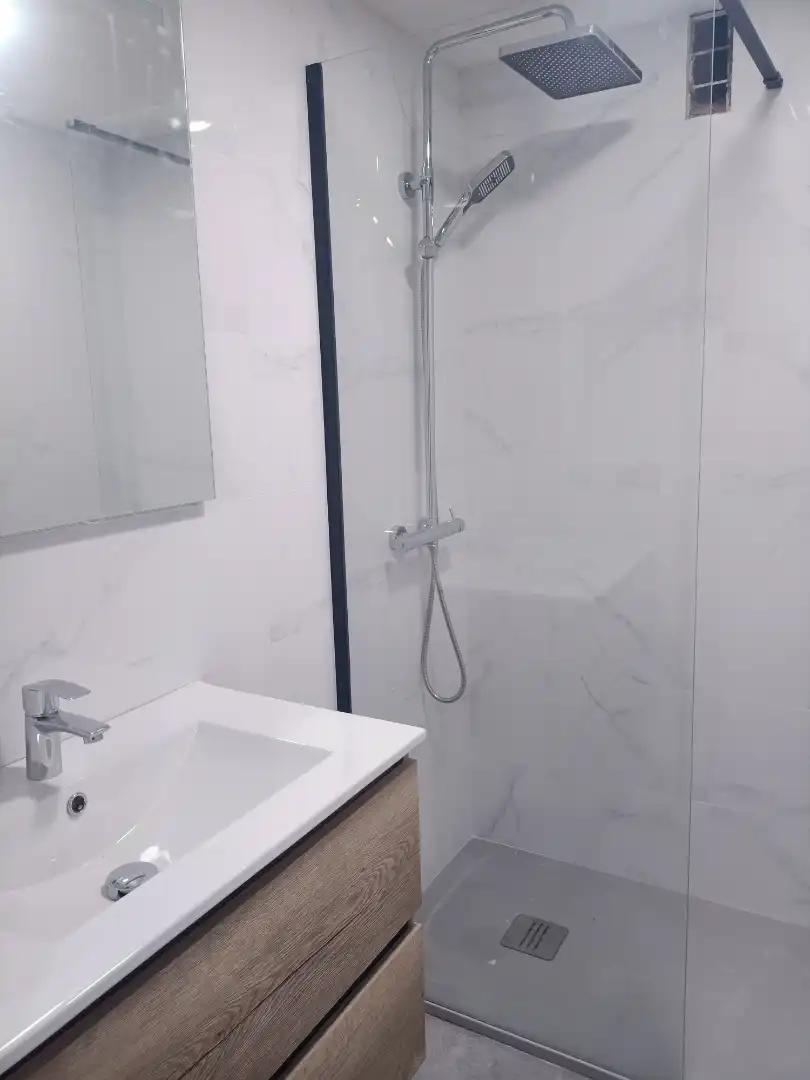 Piso con terraza en venta en Calle de Arnedo