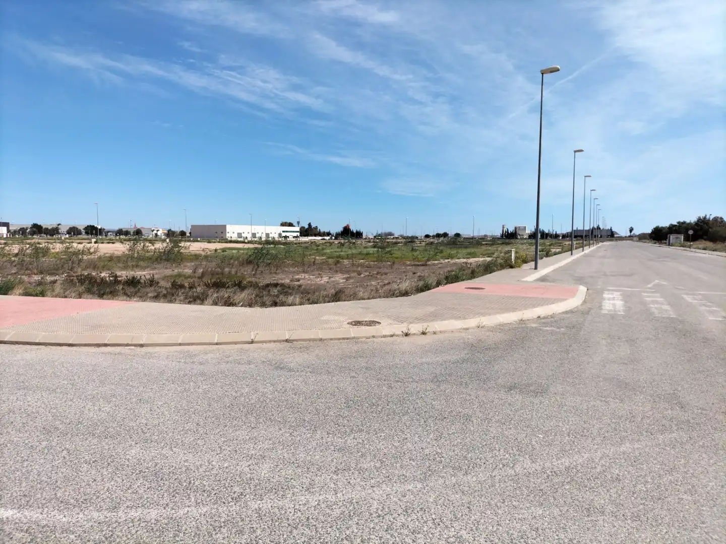 Terreny industrial en venda a Cox