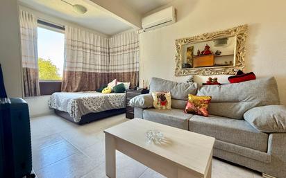 Living room of Study for sale in Torremolinos  with Private garden, Terrace and Community pool