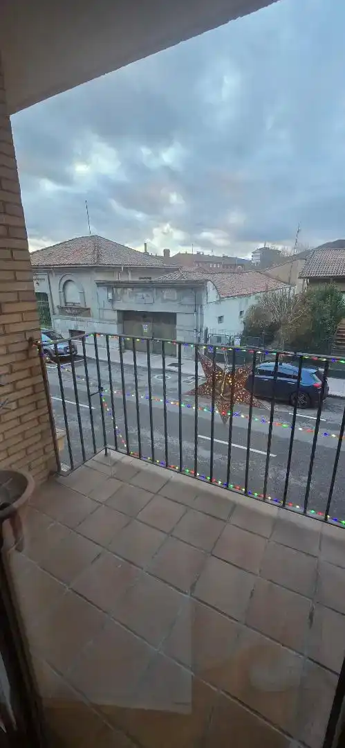 Casa adosada en venda a Calle Mayor, 28, La Robla