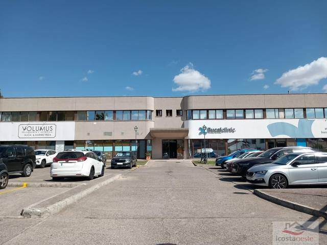 Local comercial en Alquiler en Avda. de Fuentebravia, Edificio Alfa en Pinar Alto