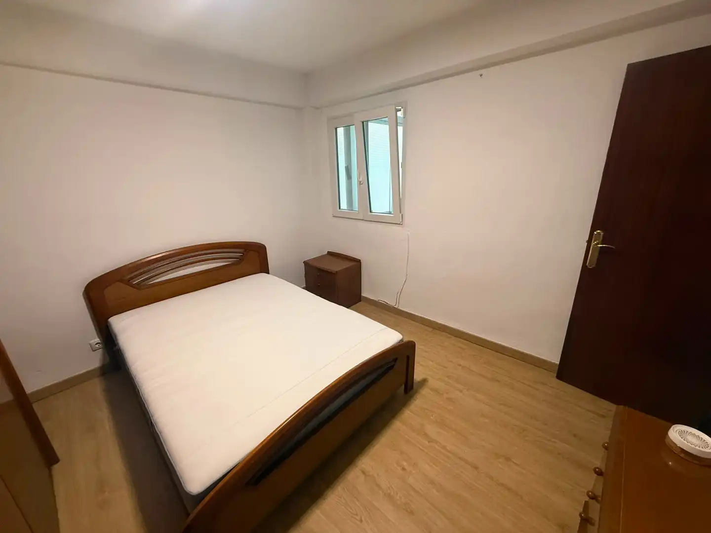 Schlafzimmer von Wohnung zur Miete in Alicante / Alacant mit Möbliert, Ofen und Waschmaschine