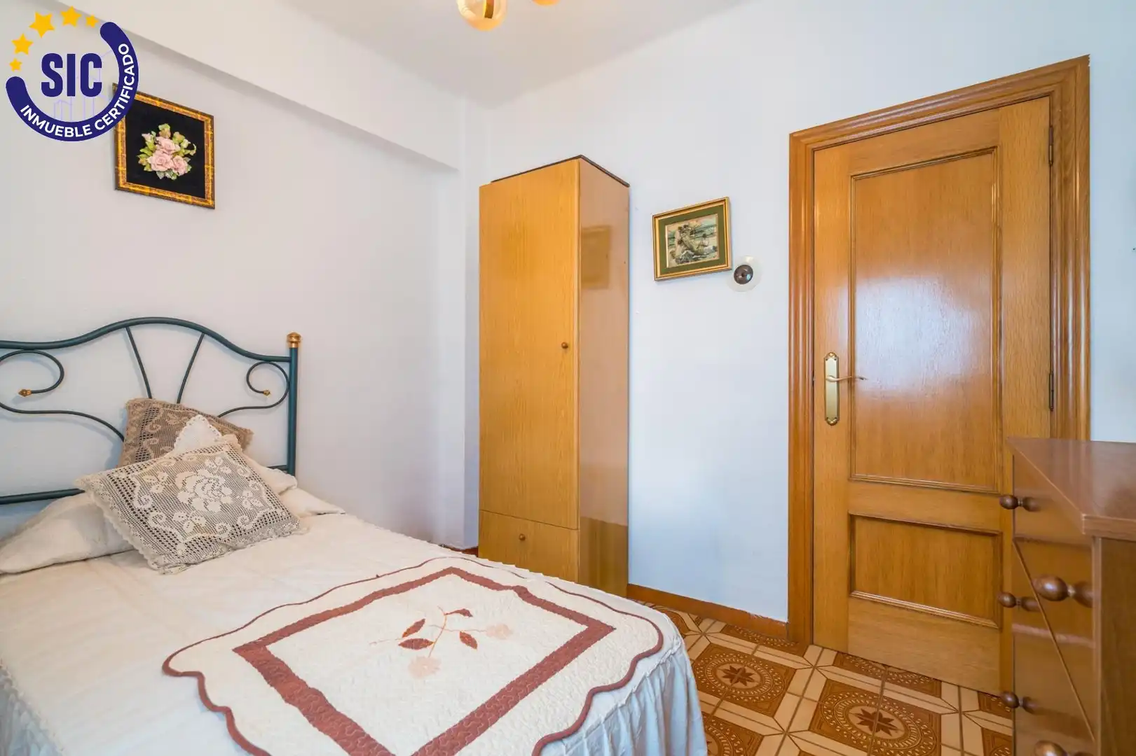 Bedroom of Apartments for sale in Valencia  with Air Conditioner