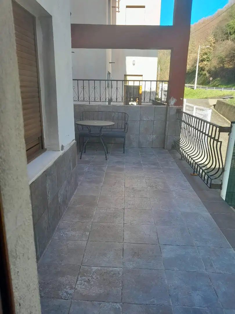 Terrassa de Casa o xalet en venda en Mieres (Asturias) amb Calefacció, Jardí privat i Parquet