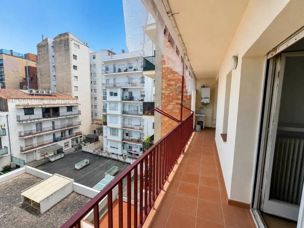 Terraza de Ático en venta en Girona con Calefacción, Terraza y Trastero