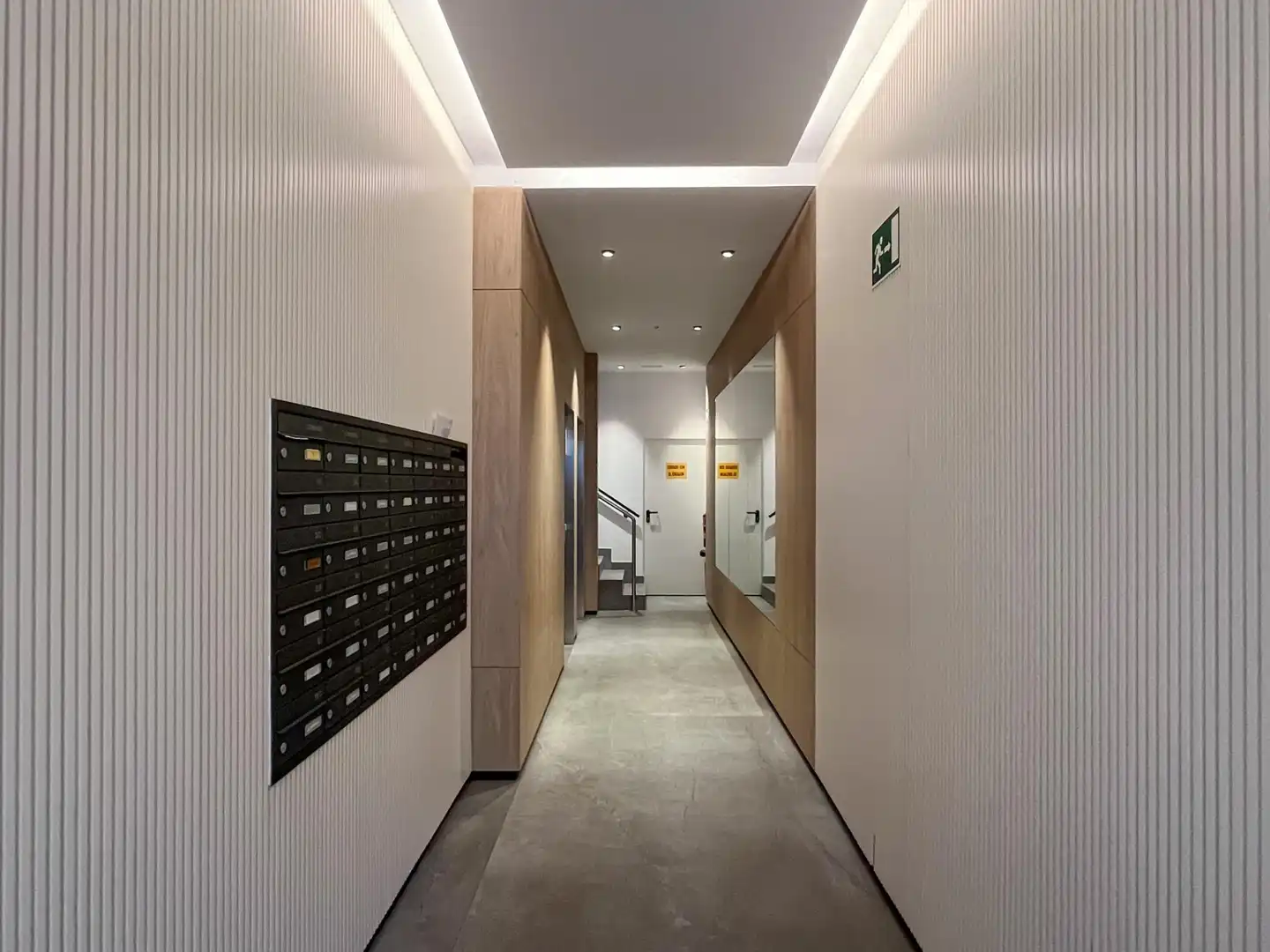 Piso en venta en A Coruña Capital  con Calefacción, Trastero y Amueblado