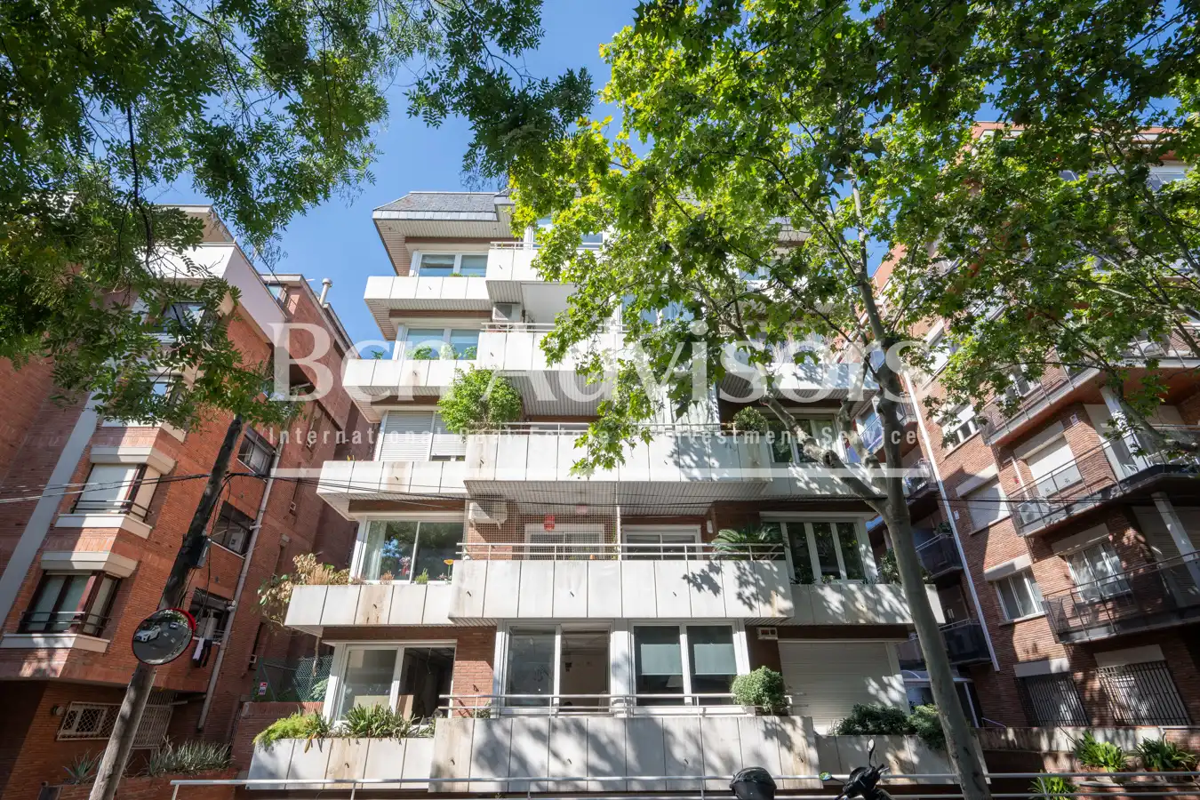 Vista exterior de Àtic en venda en Barcelona amb Aire condicionat, Calefacció i Parquet