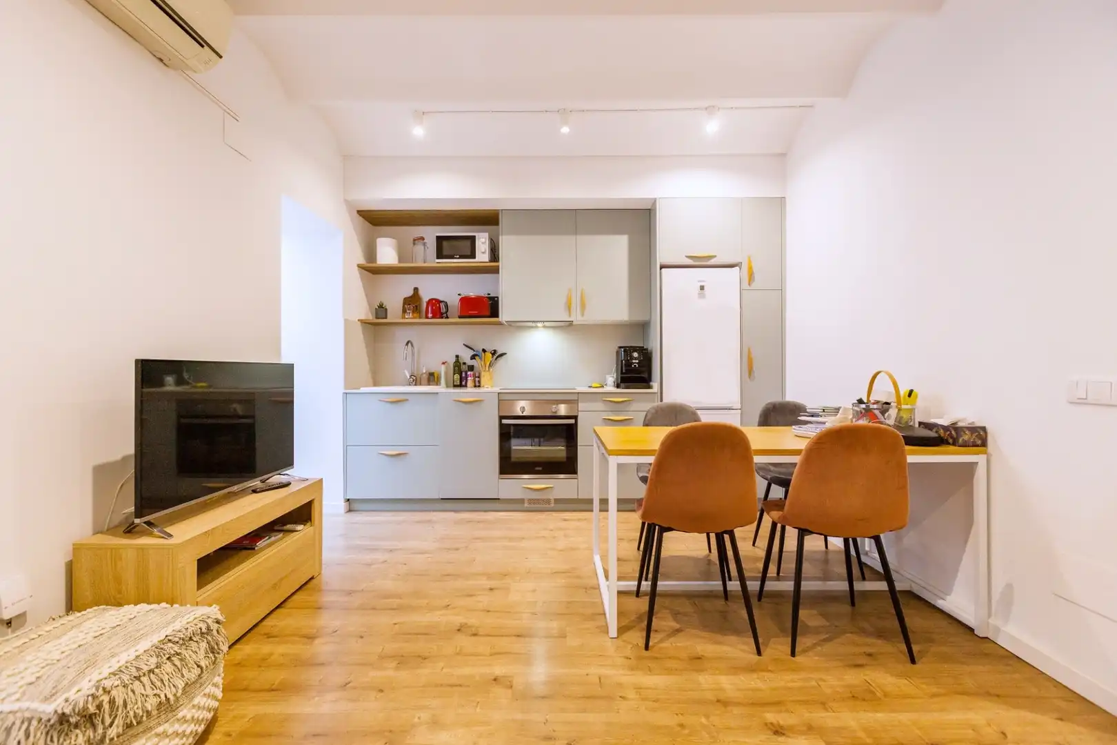 Piso con ascensor en venta en Carrer de Sant Elies, imagen 2