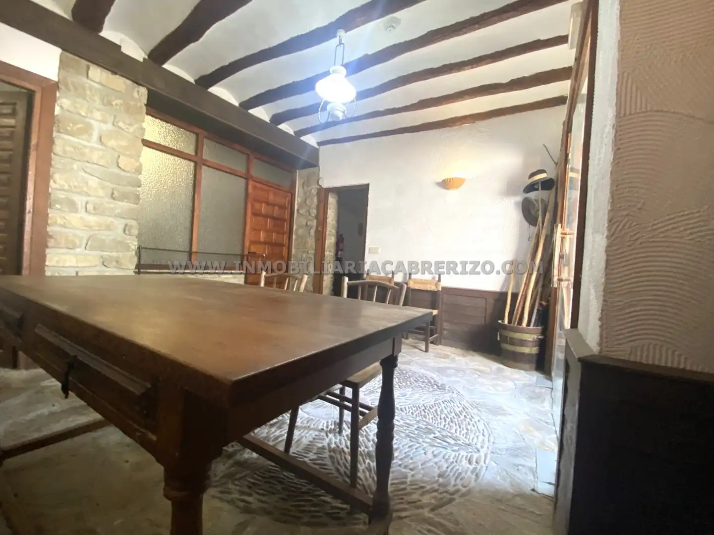 Menjador de Casa adosada en venda en Obanos amb Calefacció, Parquet i Terrassa
