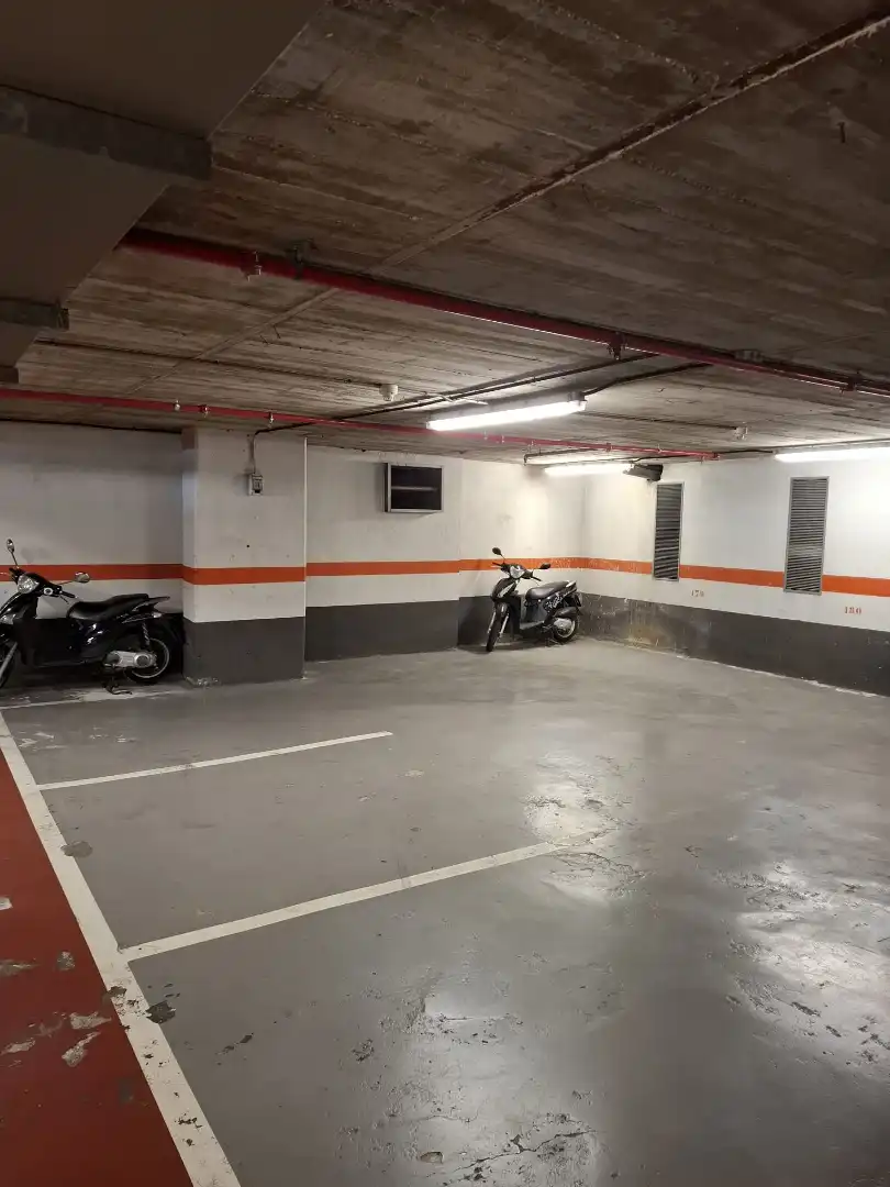 Parcheggio con ascensore in vendita a Carrer de l'Arquitecte Sert, imagen 2