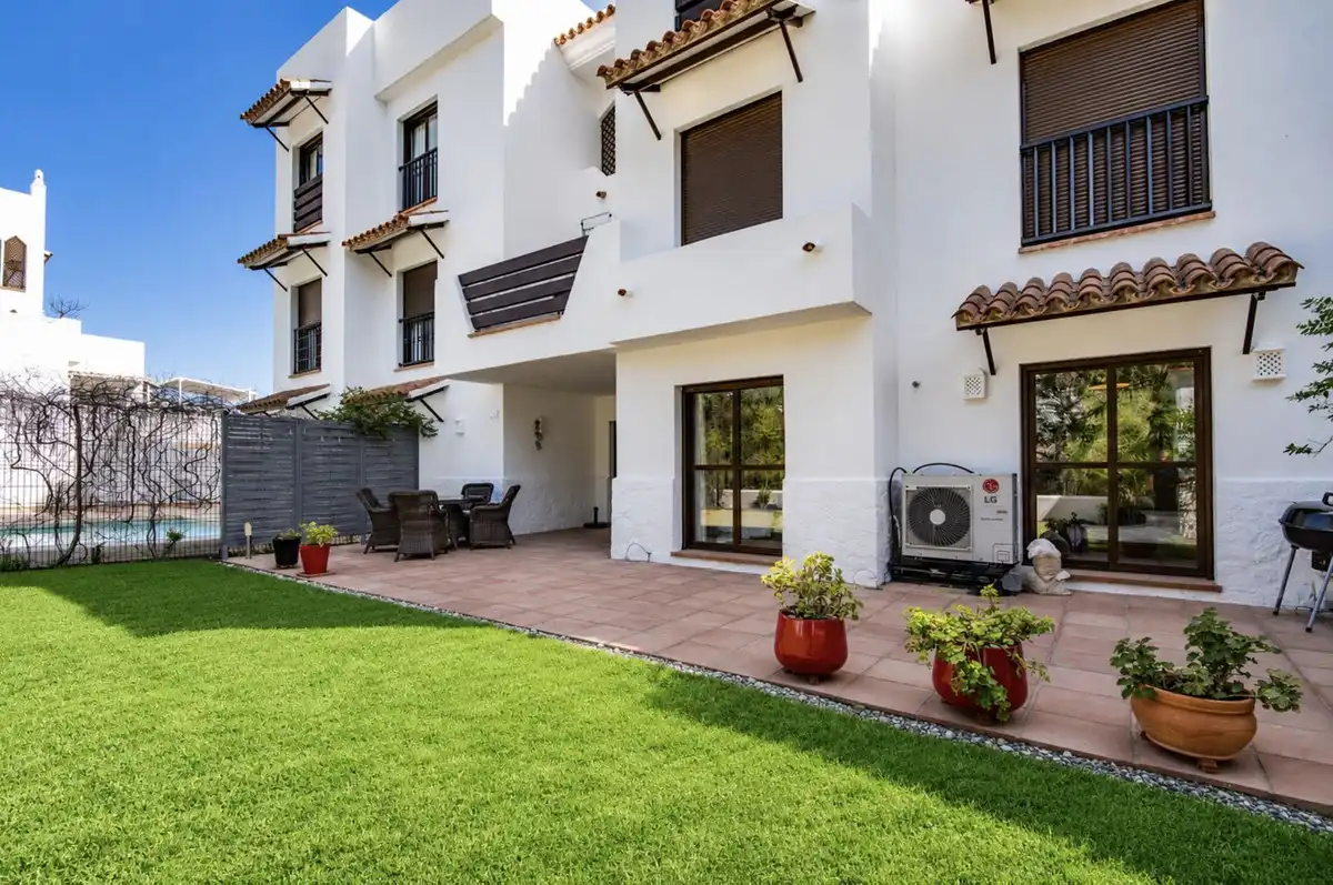 Terrassa de Planta baixa en venda en Estepona amb Aire condicionat, Jardí privat i Terrassa