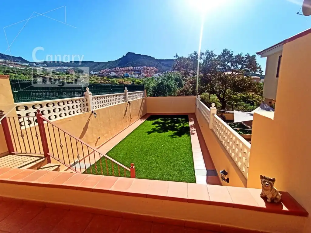Terrassa de Casa adosada en venda en Adeje amb Aire condicionat, Jardí privat i Terrassa