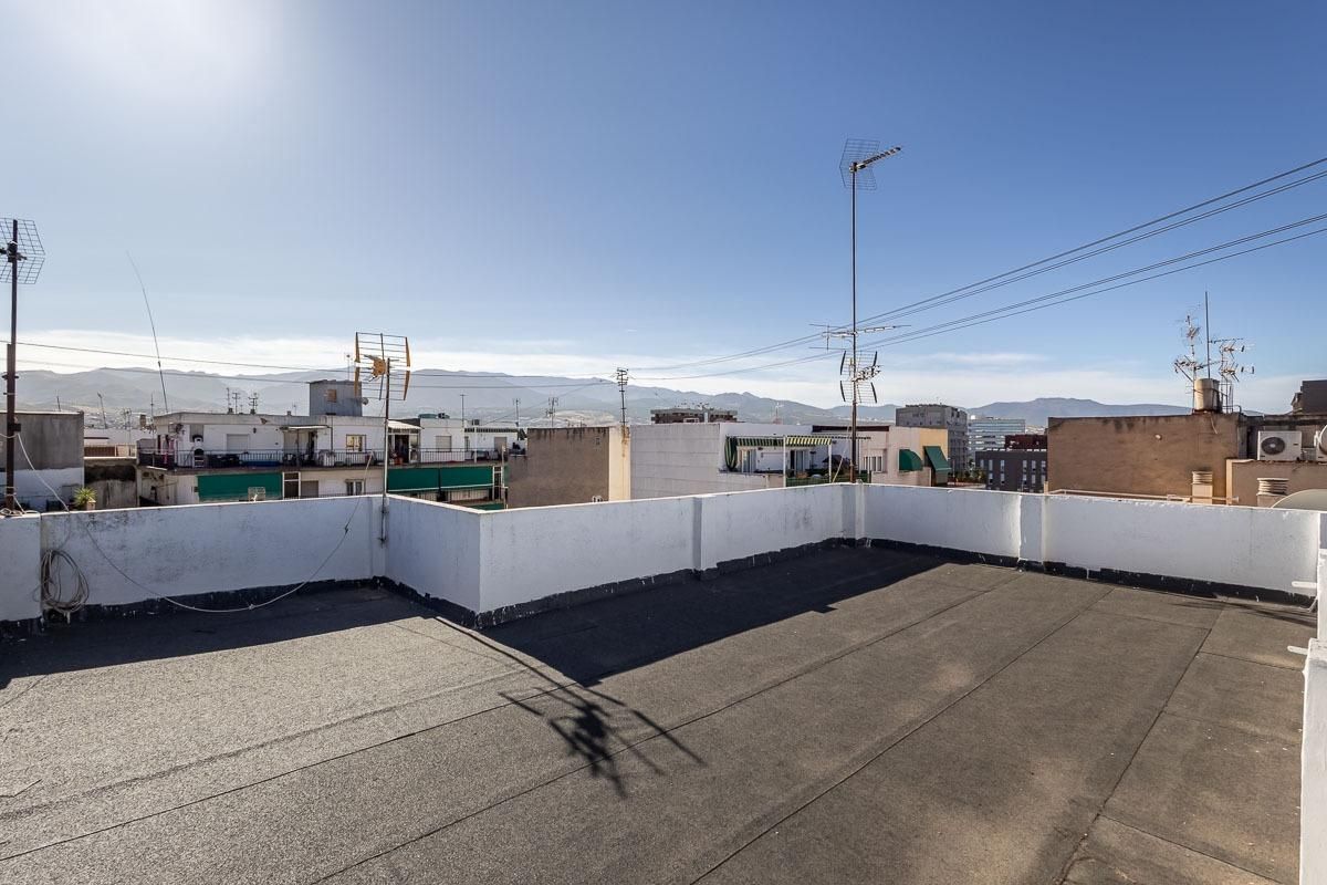 Flat for sale in Barrio de Zaidín