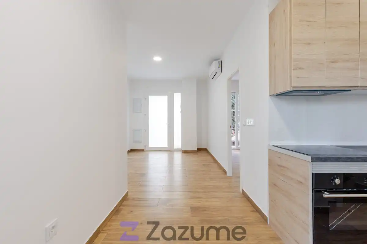 Living room of Flat for rent in Madrid  with Air Conditioner, Heating and Furnished