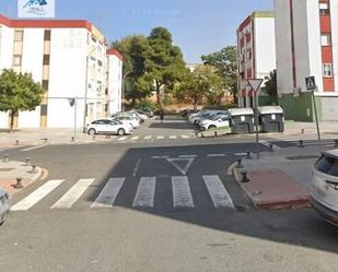 Vista exterior de Pis en venda en  Huelva Capital amb Jardí privat