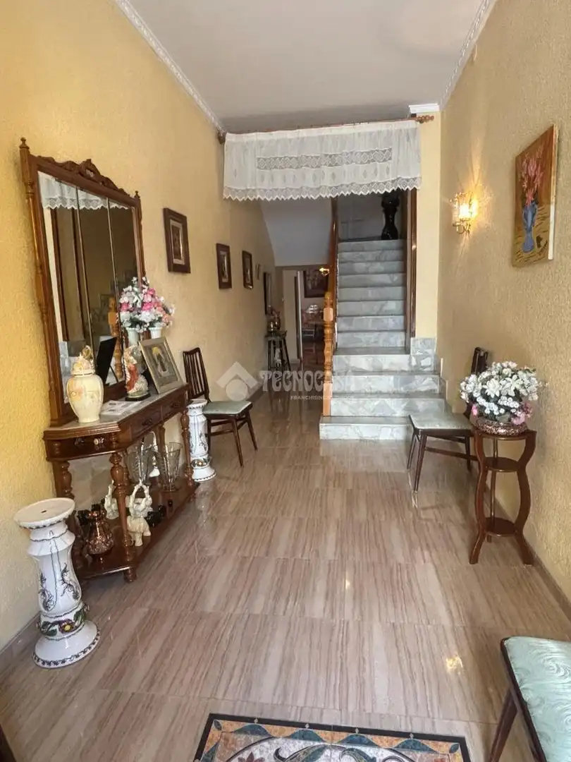 Flat with terrace for sale in C. Sevilla, imagen 2