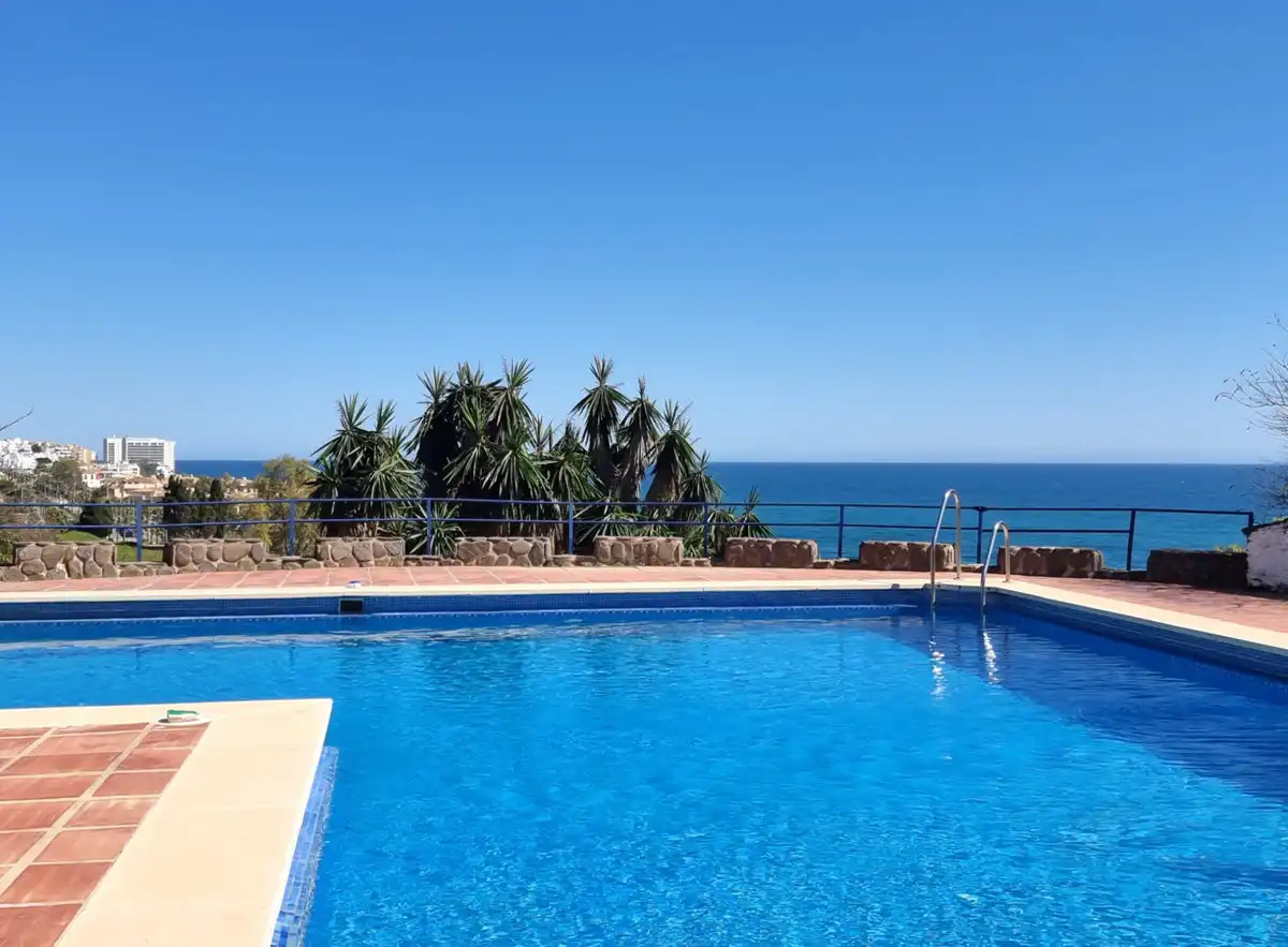 Habitatge amb piscina en venda a Arroyo de la Miel