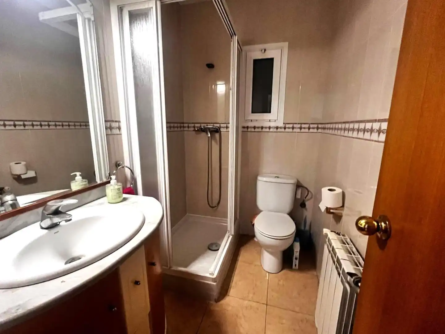 Bany de Pis en venda en Olesa de Montserrat amb Aire condicionat, Calefacció i Parquet