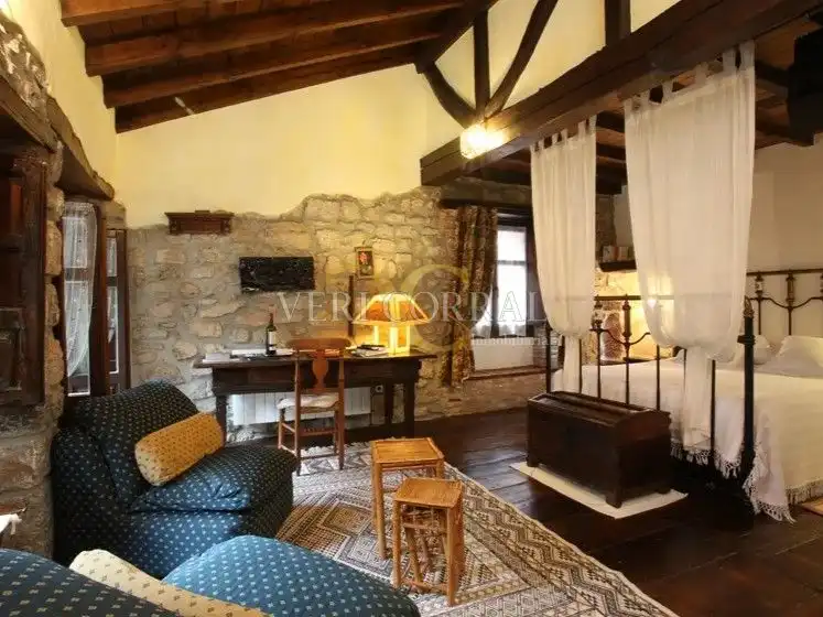 Sala d'estar de Edifici en venda en Peñamellera Baja