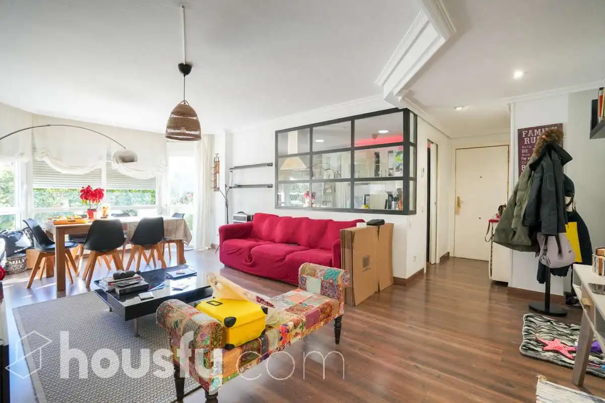Sala de estar de Planta baja en venta en Las Rozas de Madrid con Aire acondicionado, Calefacción y Jardín privado