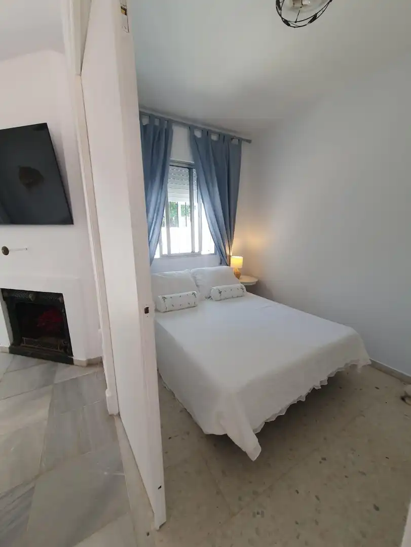 Habitación de Casa adosada de alquiler en El Puerto de Santa María con Jardín privado y Amueblado