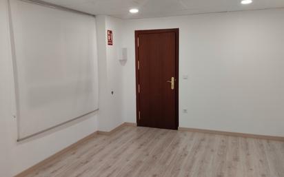 Büro miete in  Córdoba Capital mit Klimaanlage und Heizung