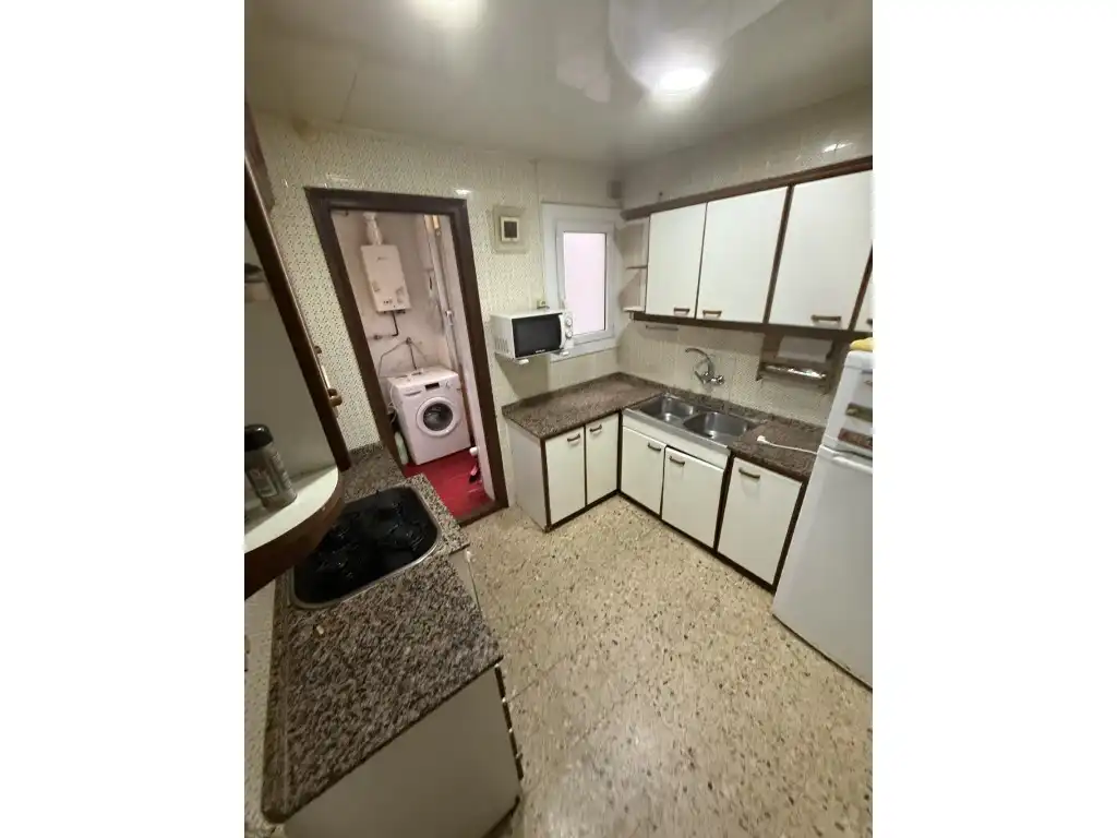 Cocina de Apartamento en venta en L'Hospitalet de Llobregat