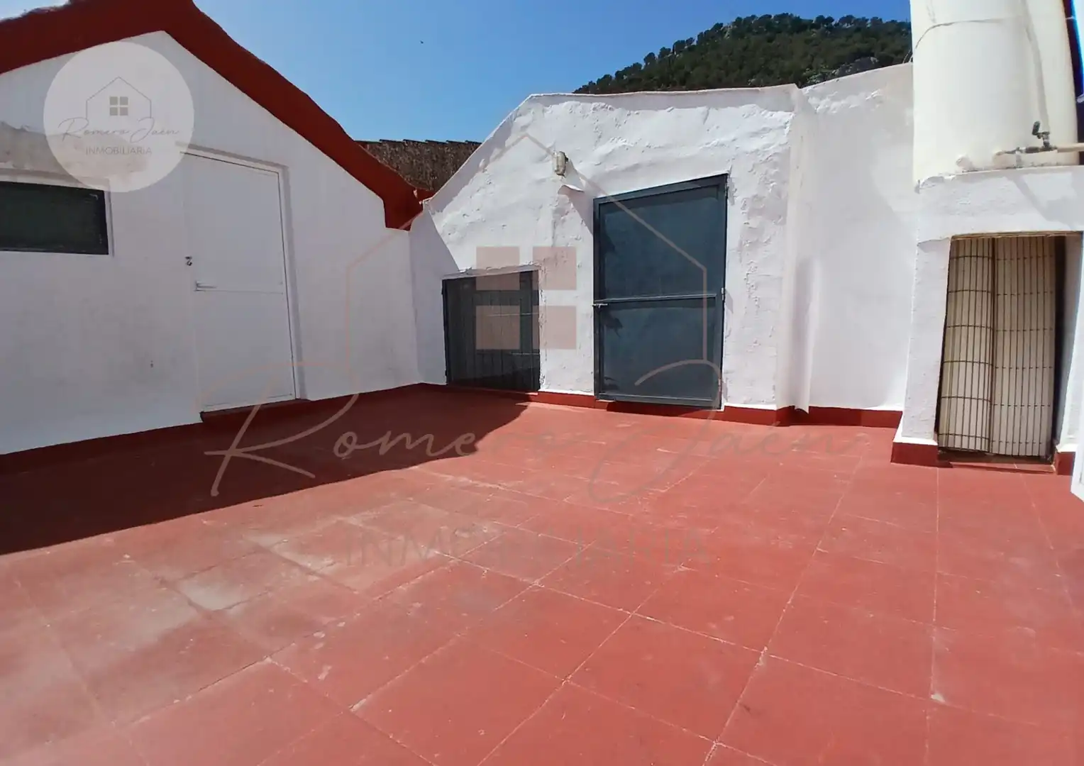 Terrassa de Casa o xalet en venda en Jaén amb Calefacció, Traster i Moblat