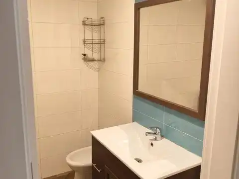 Badezimmer von Wohnung zur Miete in Granada mit Klimaanlage, Heizung und Möbliert