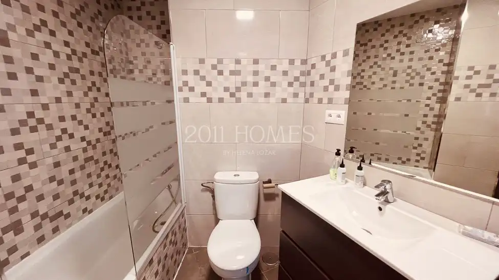 Bathroom of Flat for sale in Málaga  with Air Conditioner, Private garden and Balcony