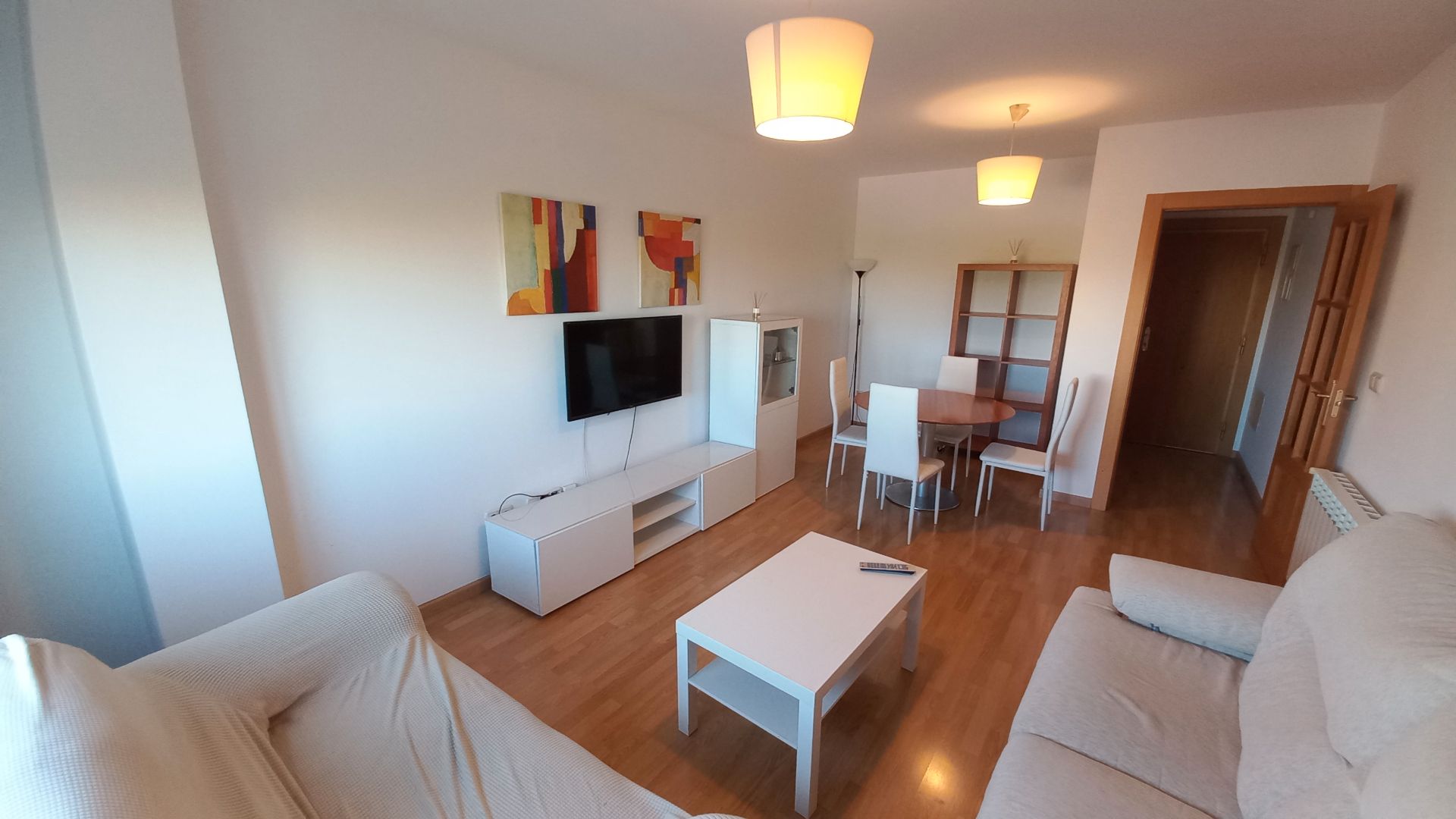 Sala d'estar de Apartament de lloguer en  Albacete Capital amb Calefacció i Moblat