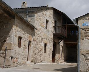 Vista exterior de Casa o xalet de lloguer en Lugo Capital amb Terrassa i Balcó