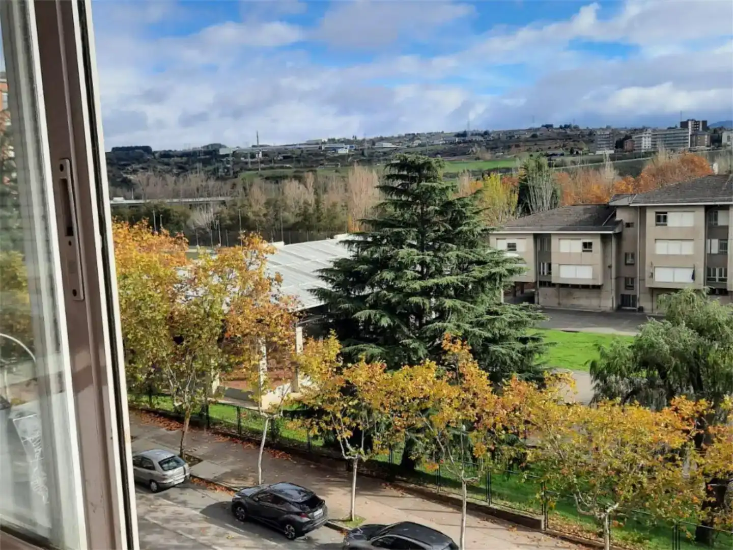 Vista exterior de Pis en venda en Ponferrada amb Parquet, Traster i Moblat
