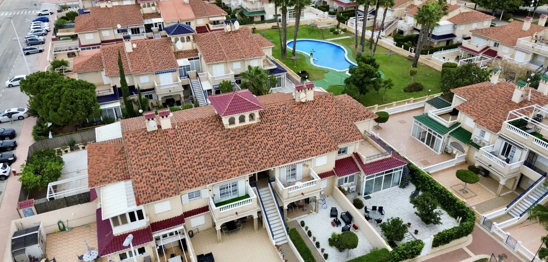 Flat with pool for sale in Orihuela Costa