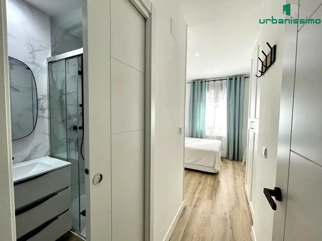 Habitación de Apartamento de alquiler en Madrid con Aire acondicionado, Calefacción y Terraza