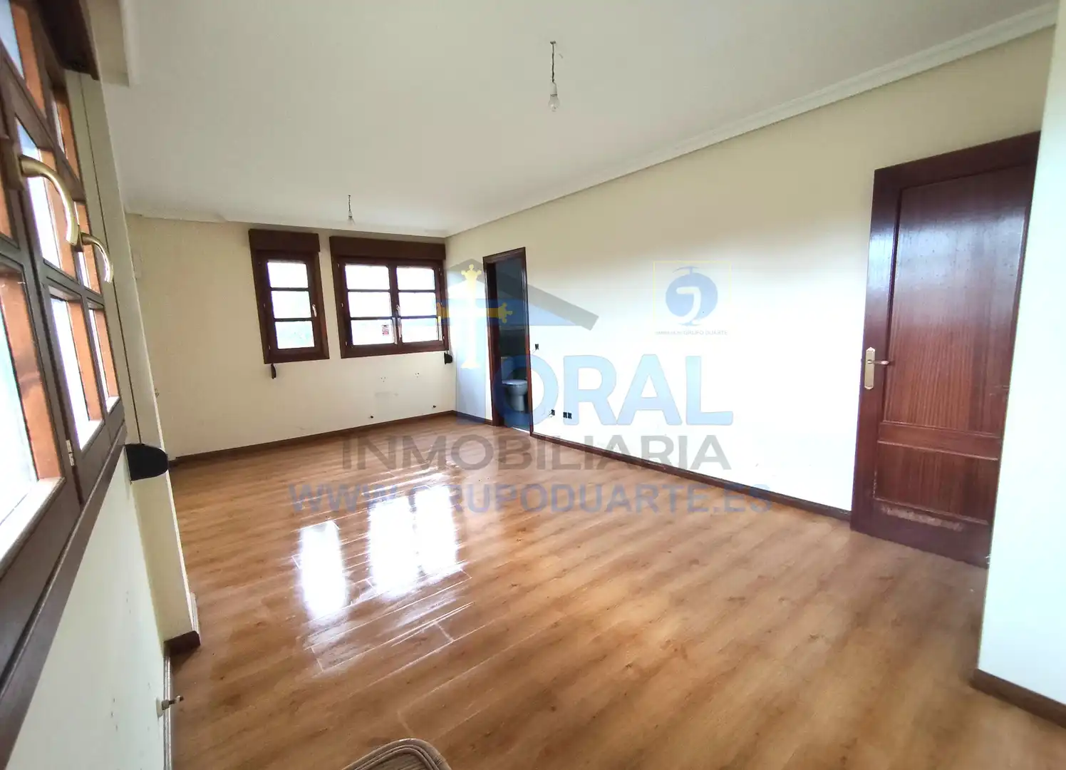 Dormitori de Casa o xalet en venda en Nava amb Jardí privat i Terrassa