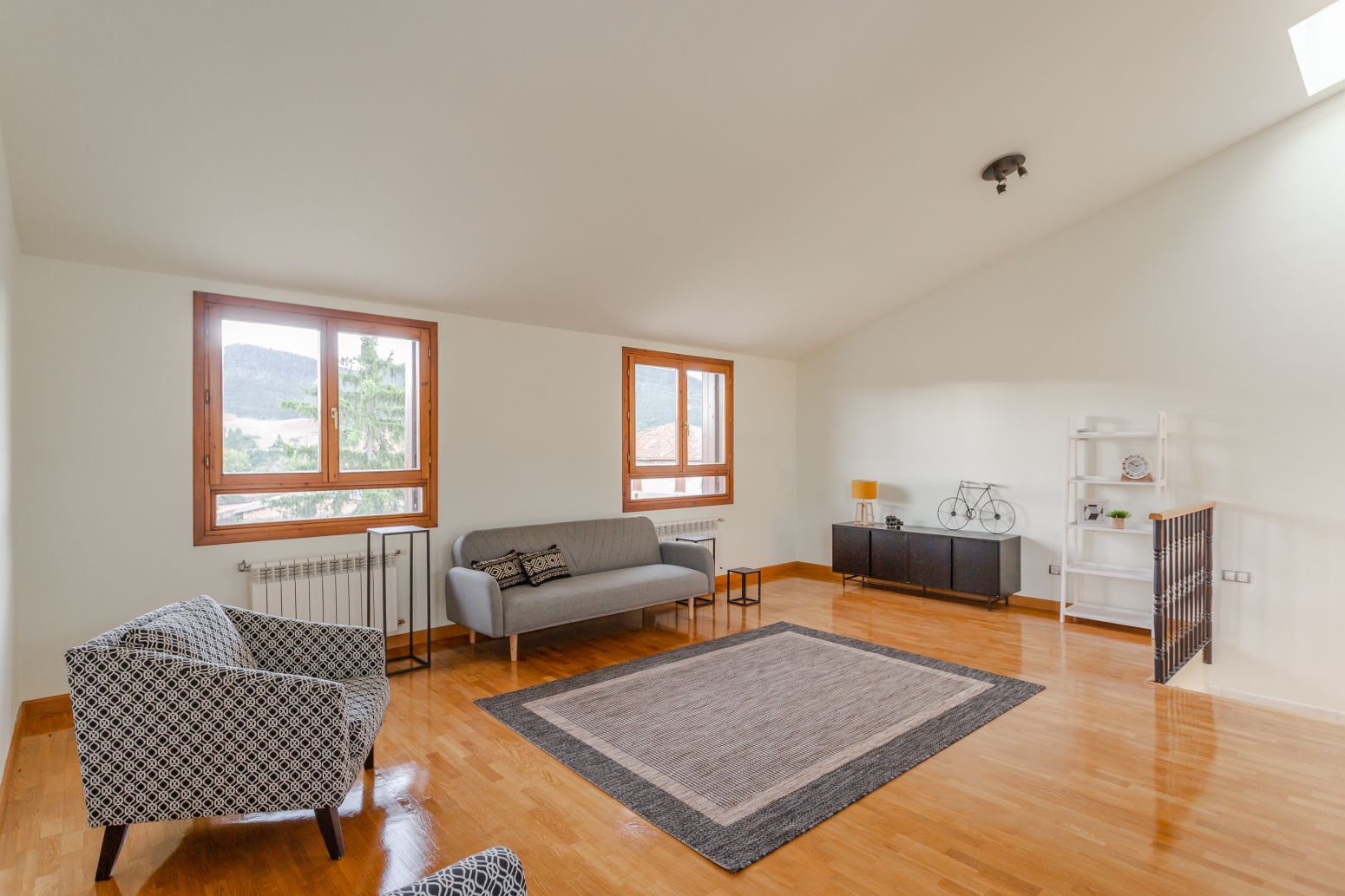 Living room of Single-family semi-detached for sale in Valle de Egüés / Eguesibar  with Heating, Private garden and Parquet flooring