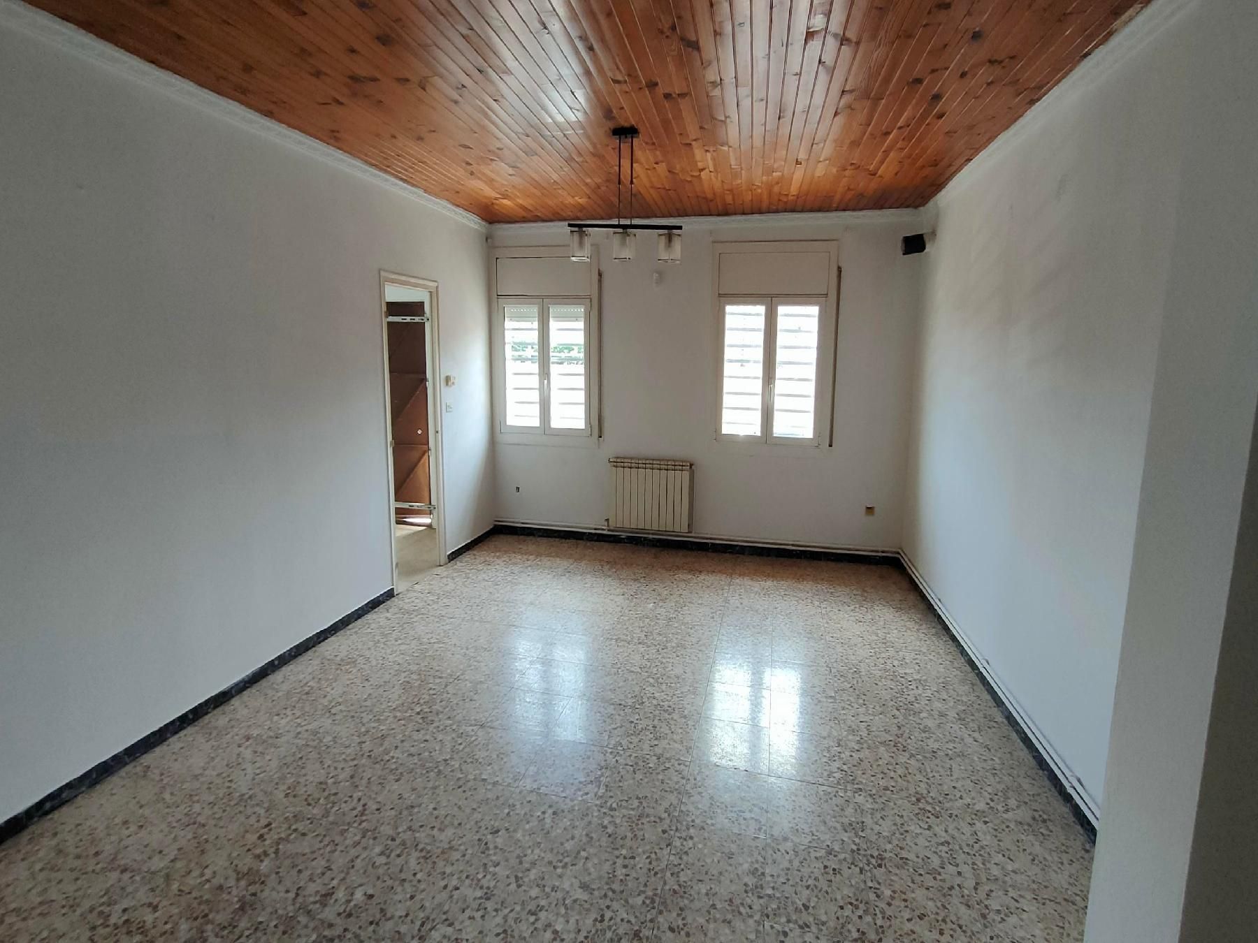 Sala d'estar de Casa o xalet en venda en Sant Miquel de Fluvià amb Traster