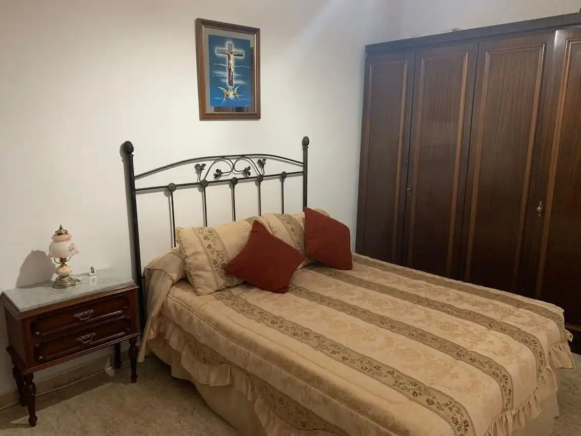 Dormitori de Casa adosada en venda en Arcos de la Frontera amb Aire condicionat