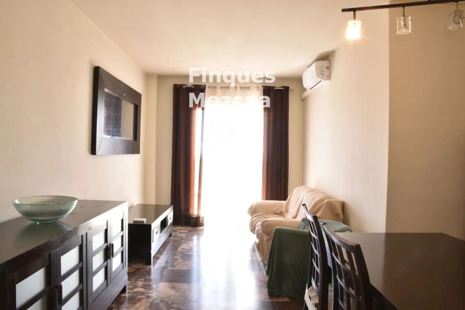 Sala d'estar de Àtic en venda en El Vendrell amb Aire condicionat, Calefacció i Terrassa