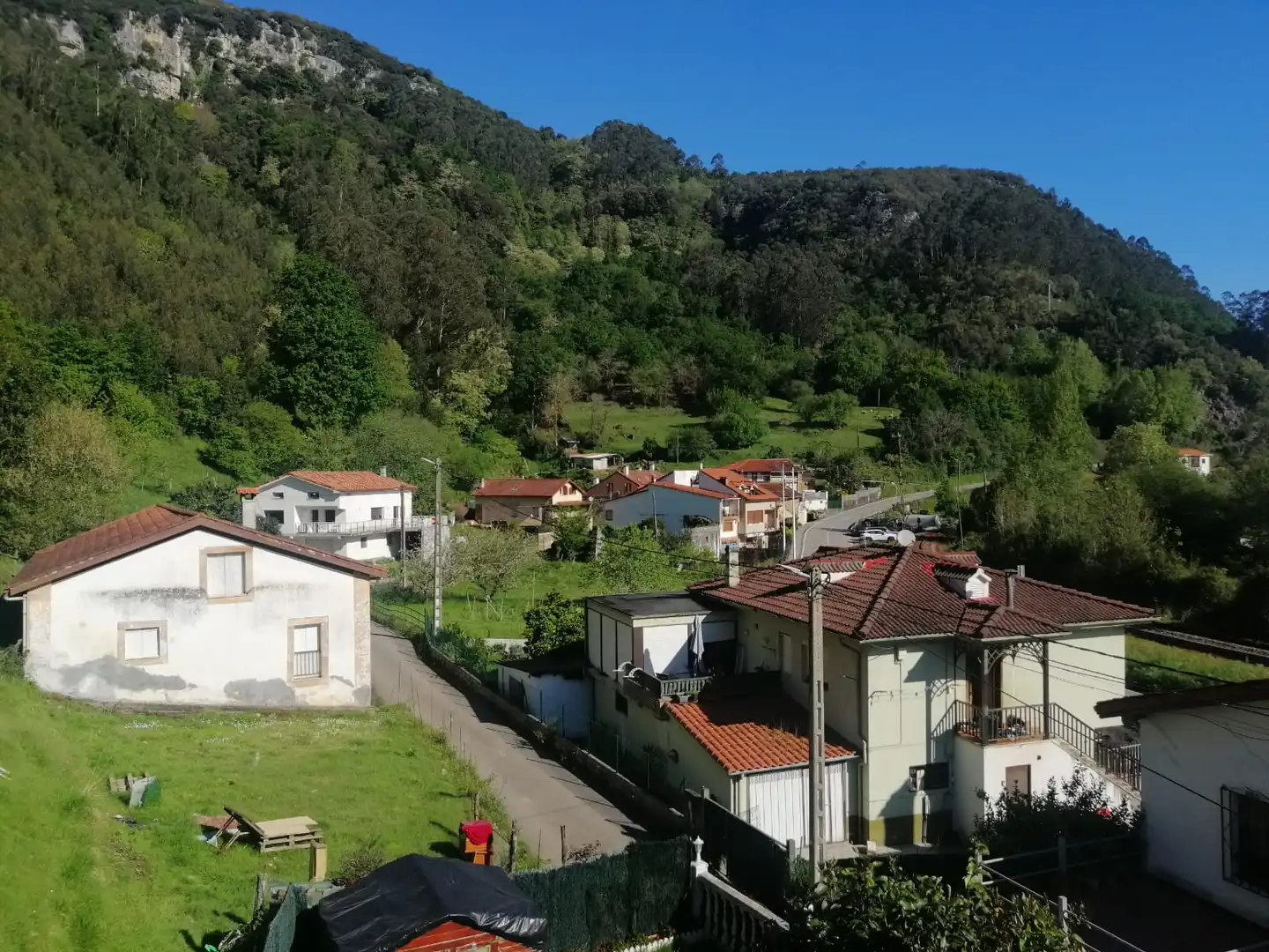 Vista exterior de Casa adosada en venta en Ampuero con Terraza, Trastero y Balcón
