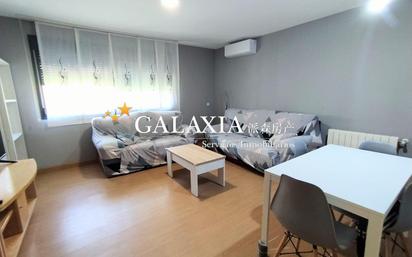 Living room of Flat for sale in Pinto  with Air Conditioner, Heating and Community pool