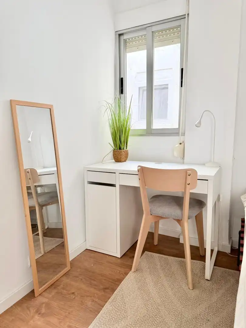 Bedroom of Flat for rent in Valencia  with Air Conditioner, Parquet flooring and Terrace
