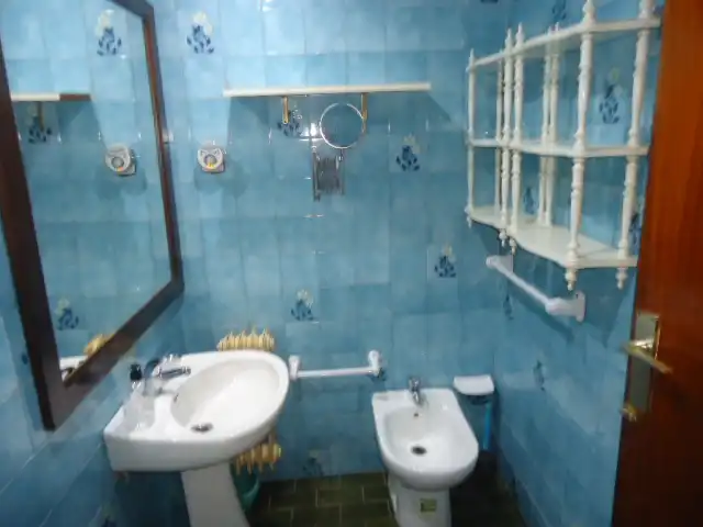 Baño de Apartamento en venta en Granada con Calefacción
