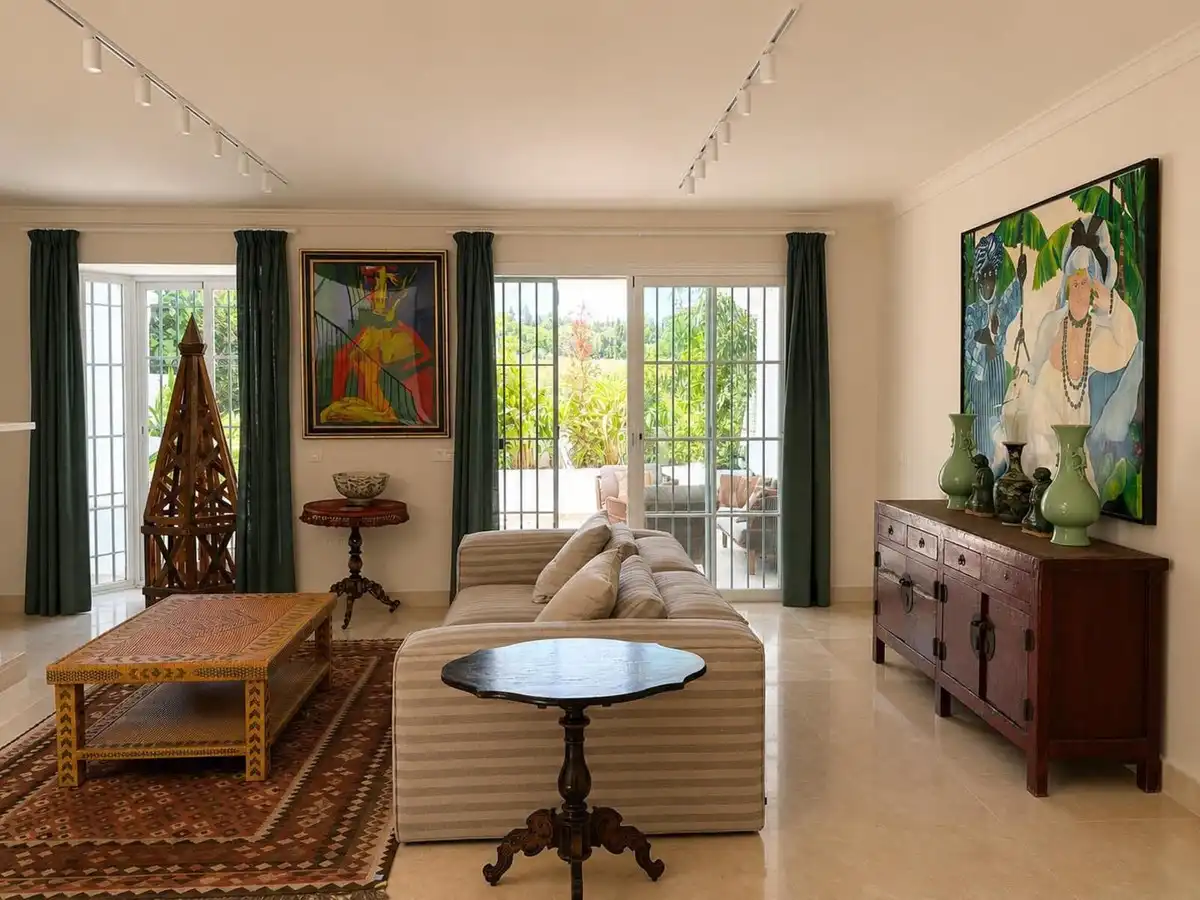 Sala d'estar de Casa adosada de lloguer en Marbella amb Aire condicionat, Terrassa i Traster