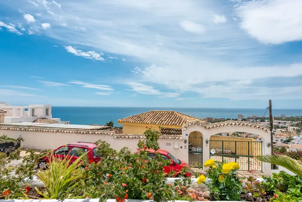 Apartamento con piscina en venta en Riviera del Sol, imagen 2