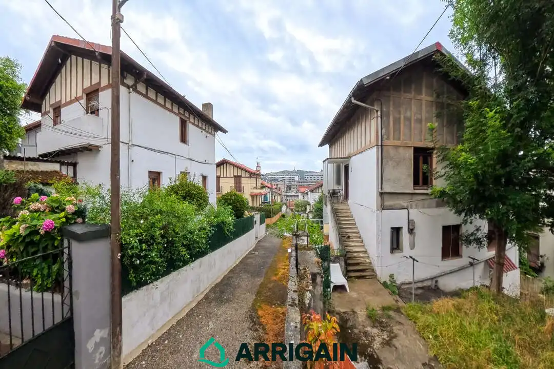 Vista exterior de Casa adosada en venta en Donostia - San Sebastián  con Calefacción, Jardín privado y Terraza
