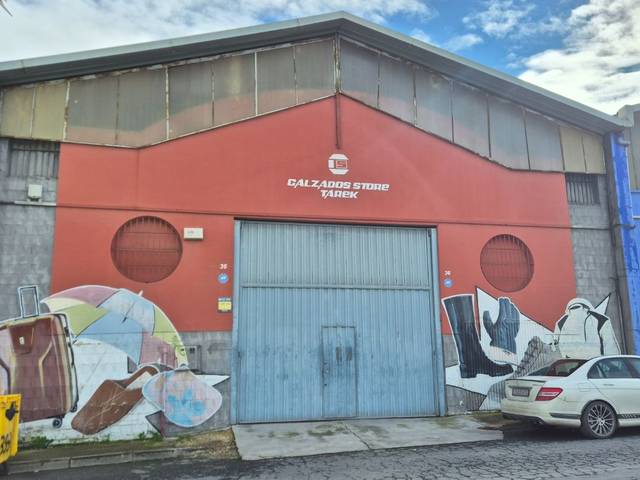 Local comercial en Alquiler en Plaza Polígono Industrial la Luz C, 36 en Nuevo Parque - Los Rosales - Tráfico Pesado