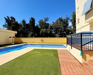 Swimming pool of Flat for sale in Fuengirola